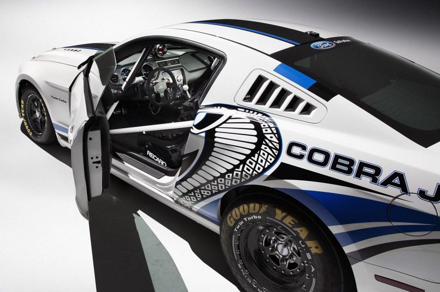  Ford Mustang Cobra Jet 2010 года  (фото 51 из 84)